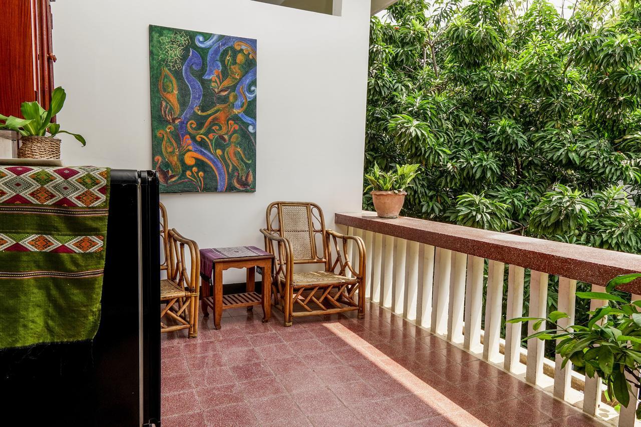 Lani'S House By The Ponds Hotel Vientiane Exterior photo
