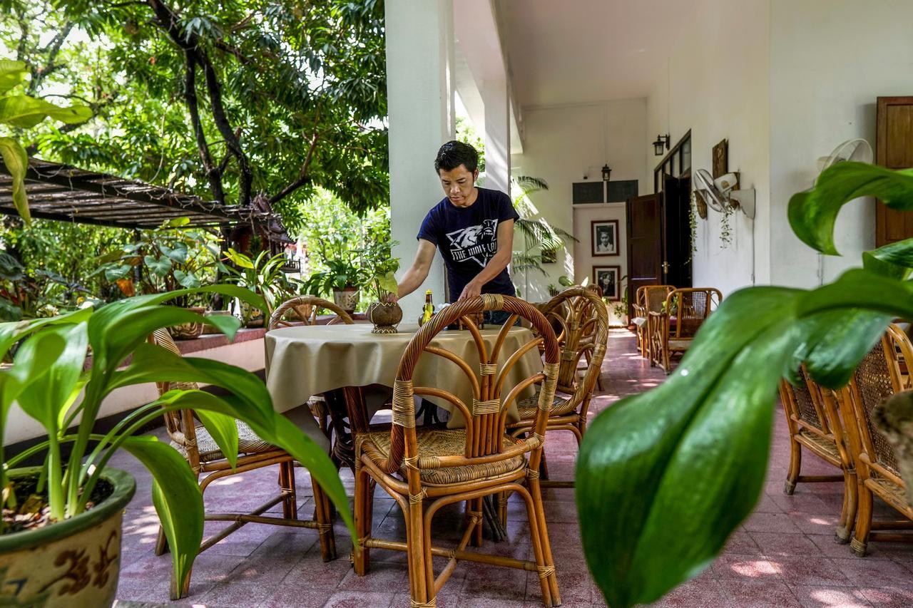 Lanis House By The Ponds Hotel Vientiane Exterior photo