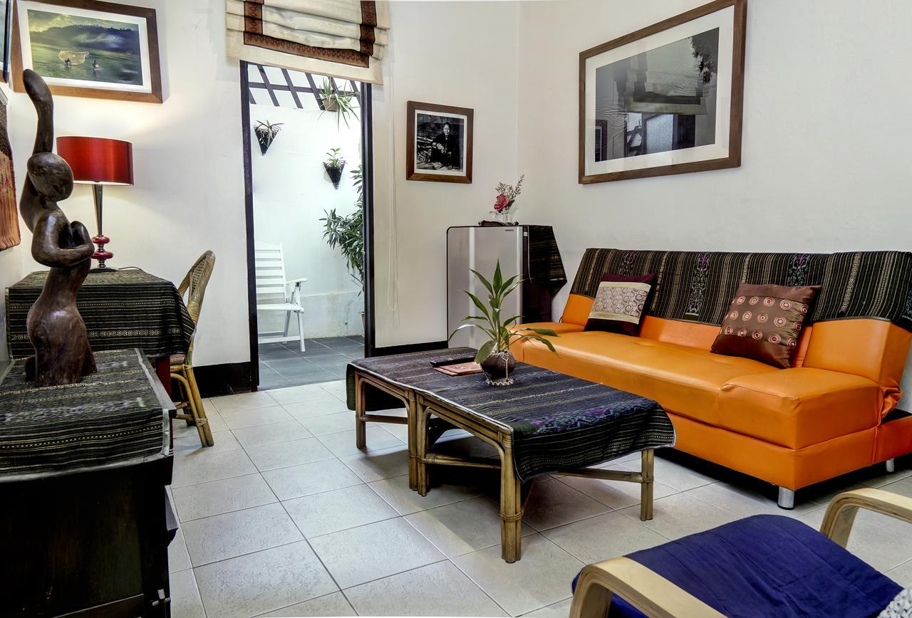 Lani'S House By The Ponds Hotel Vientiane Exterior photo